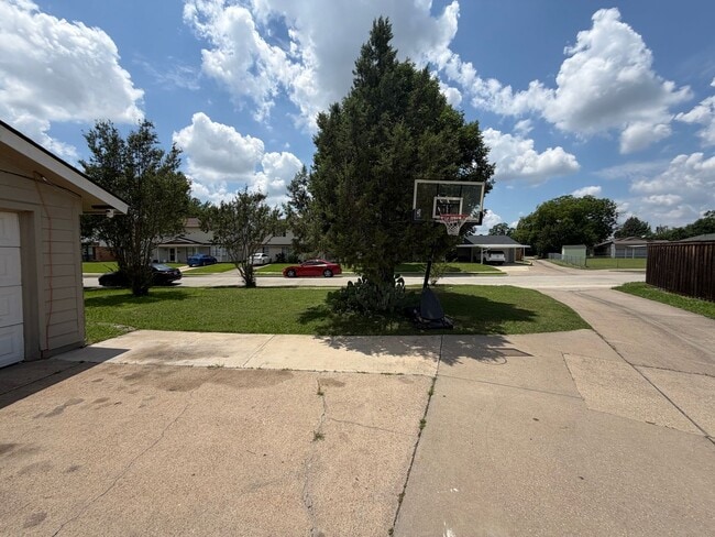 Photo - Ready to Move in... Do not miss this house !!!!