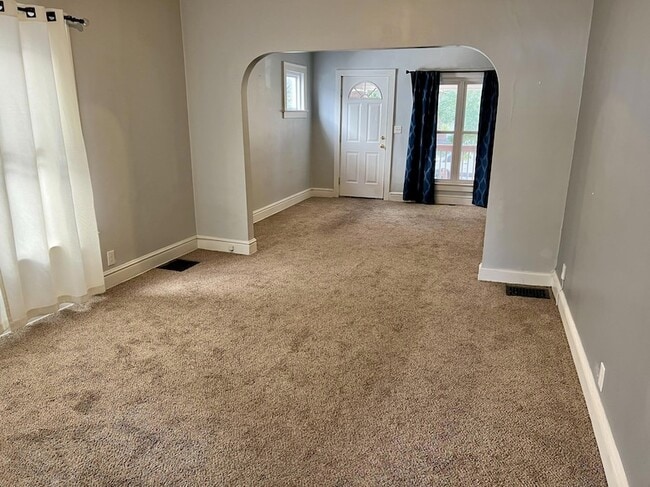 Photo - 212 E Hudson St