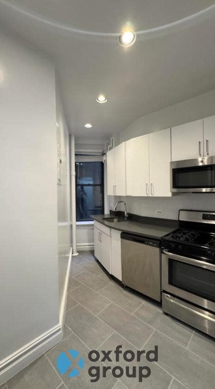 Building Photo - East 76th Street