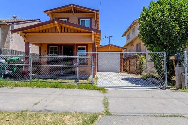 Building Photo - 1112 S El Dorado St