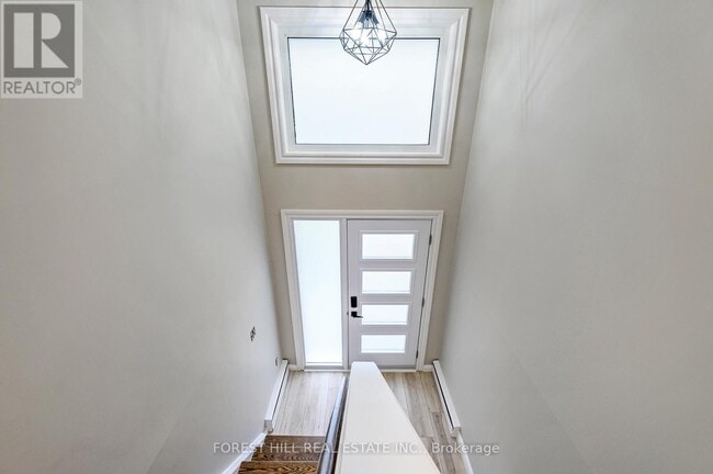 Photo - 135 Ashbrook Ct
