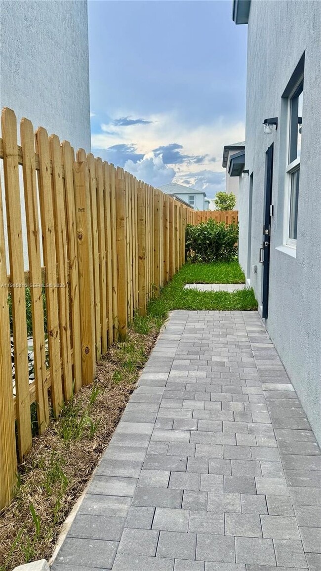 Photo - 19479 SW 340th St Unit 2