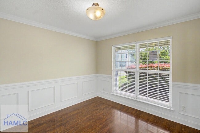 1106 Creekside Cir