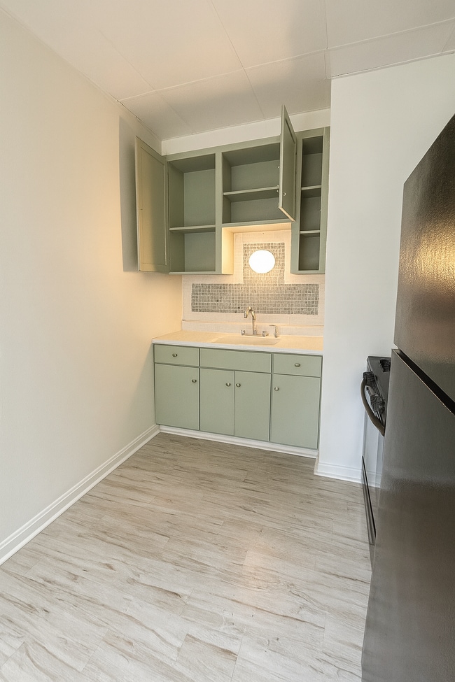 2407 N 6th St Unidad Rear Lower Unit