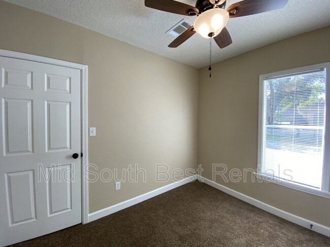 Photo - 2701 Lincoln Ave