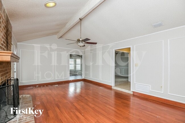 Photo - 3915 Wrentham Dr