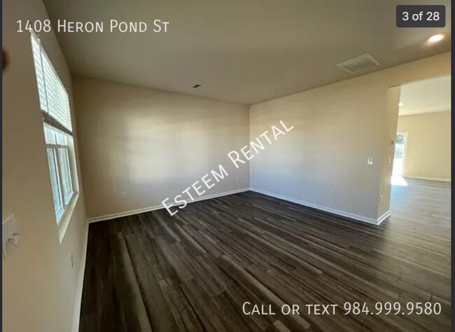 Photo - 1408 Heron Pond St