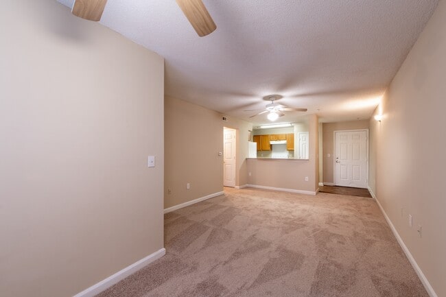 Photo - Lakeside Gardens