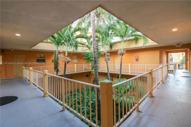 Photo - 17901 NW 68th Ave Unidad S206 Rental