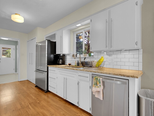 Photo - 34586 Circle Dr