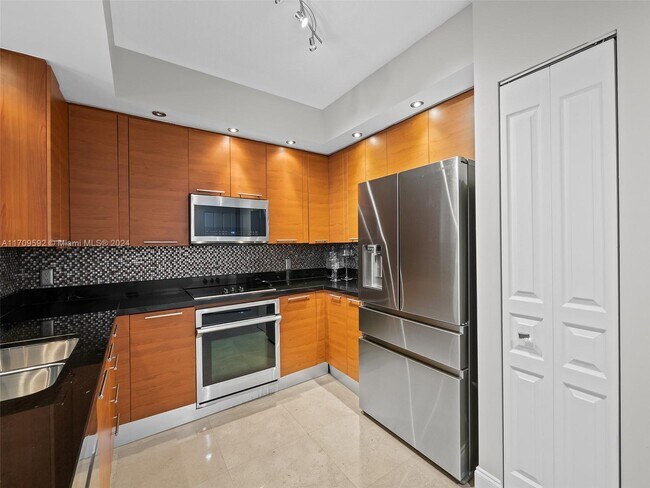 Photo - 350 SE 2nd St Unit #640