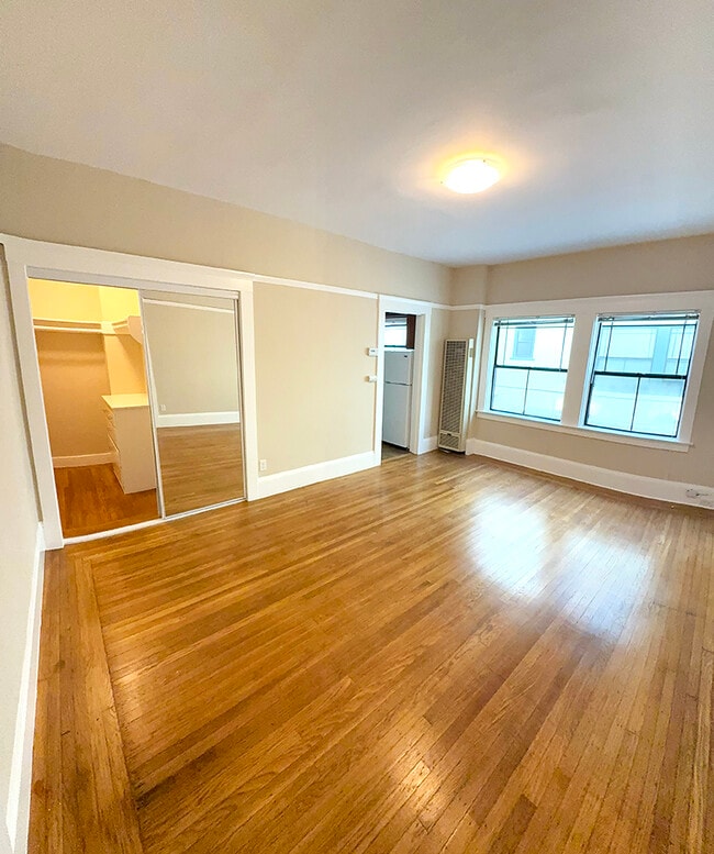 Photo - California Apartments