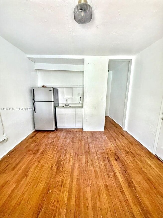 Building Photo - 7615 Biscayne Blvd Unit 1