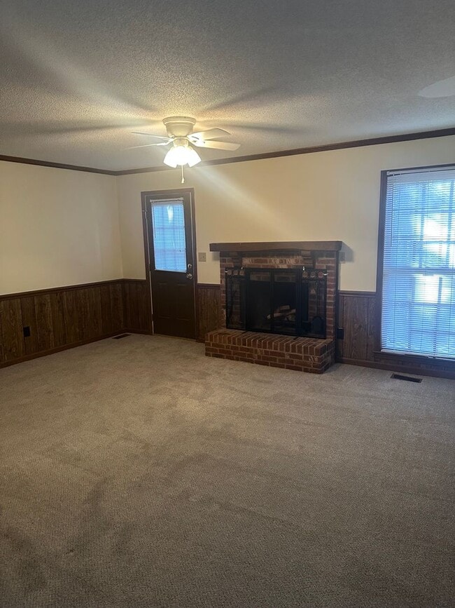 Photo - Spacious 2BR, 2.5BA Townhome Near NCSU! LE...