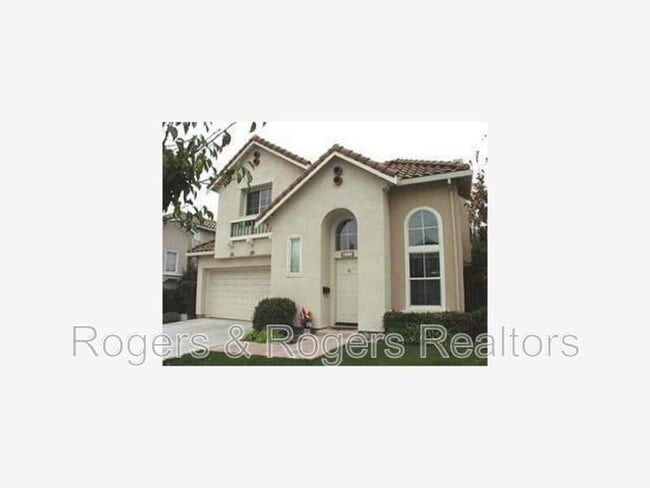 Photo - 213 Houghton St