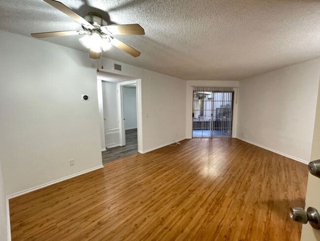 Photo - 5050 Klump Ave