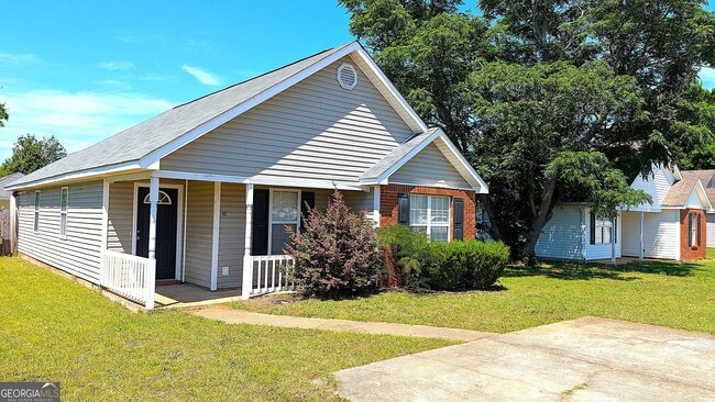 Photo - 210 Strawbridge Ln