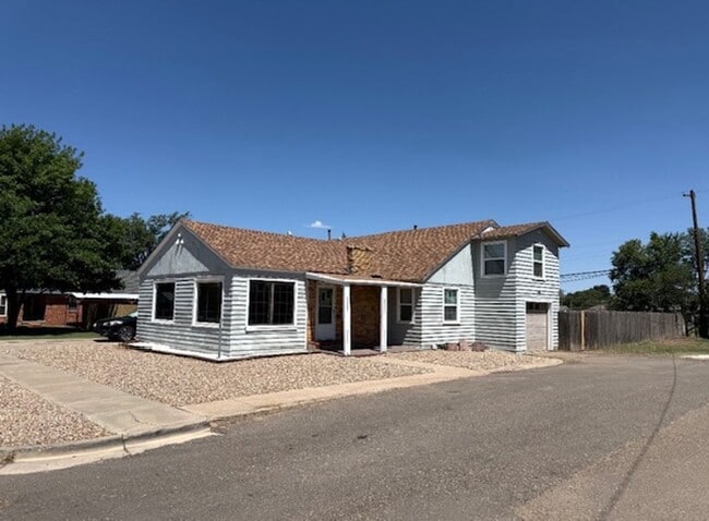 Photo - 1210 S Hayden St