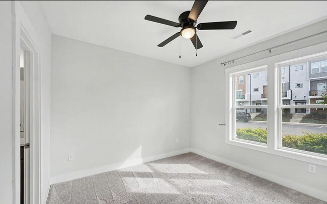 Spacious 4-Bedroom Townhome in Wendell Falls