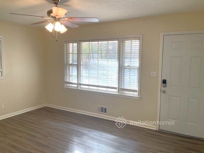 Photo - 2926 Pine Hill Dr