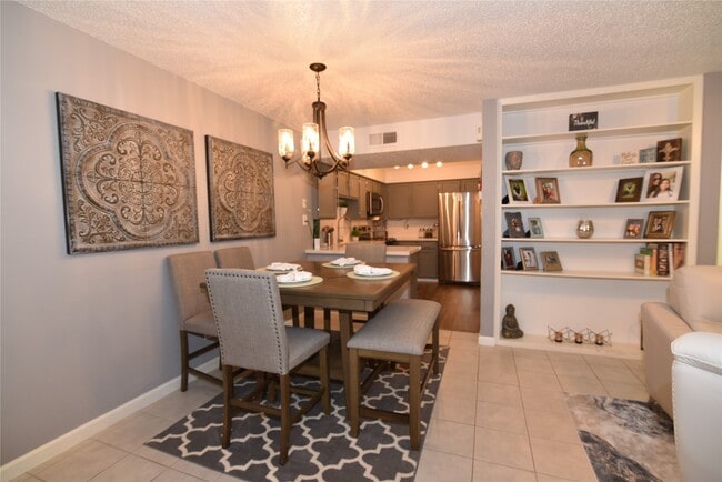 Photo - 10555 Turtlewood Ct Unit True