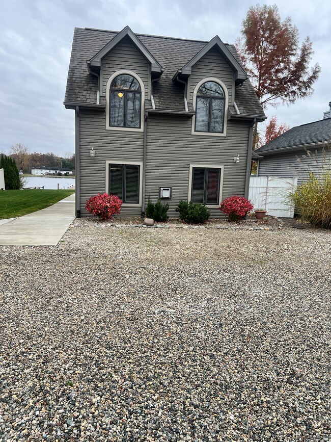 Photo - 8065 S Portage Rd