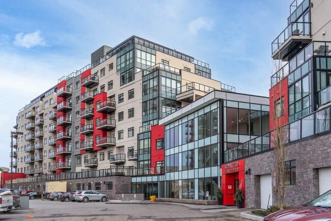 Building Photo - 5151-5151 Windermere Blvd S W