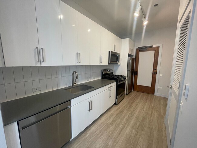 Building Photo - 331 S Wells St Unit 1409