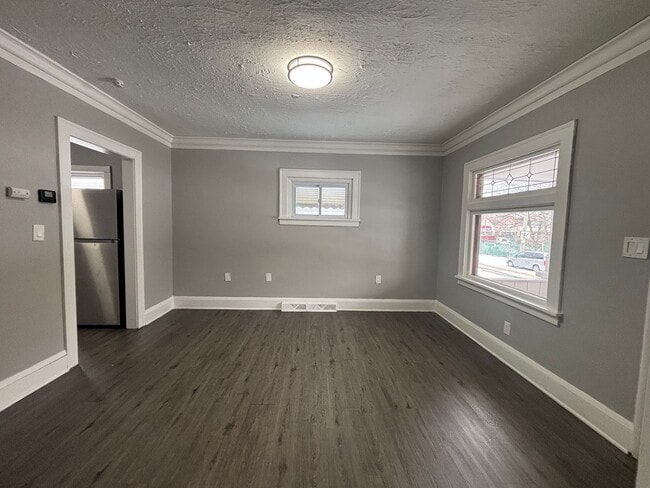 Photo - 64th,E.4072 Unidad 1