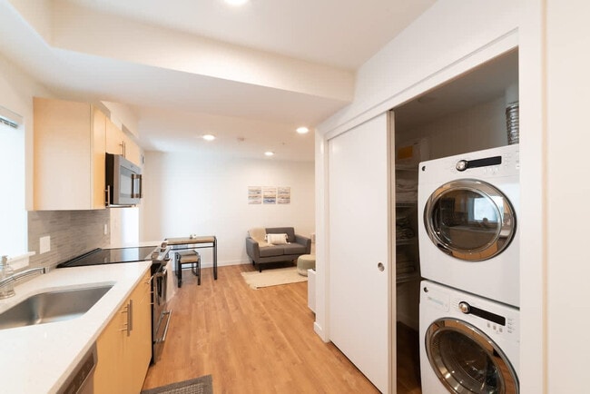 Photo - 750 11th Ave E Unit ID1355614P