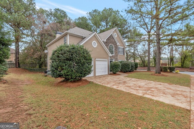 Photo - 1385 Pinebreeze Way