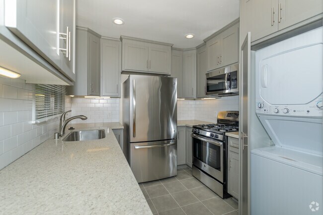 Estudio - 550&nbsp;ft² - Fountain Gardens