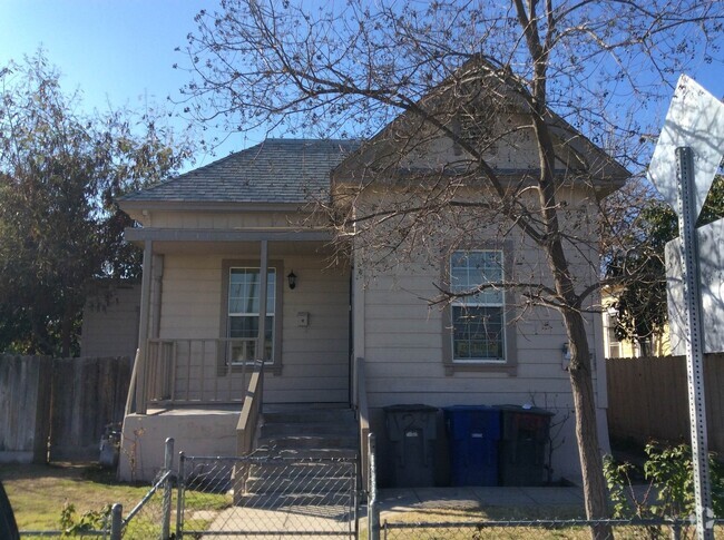 Building Photo - 129 N Park Ave Unit 129 N. Park Ave. Rental