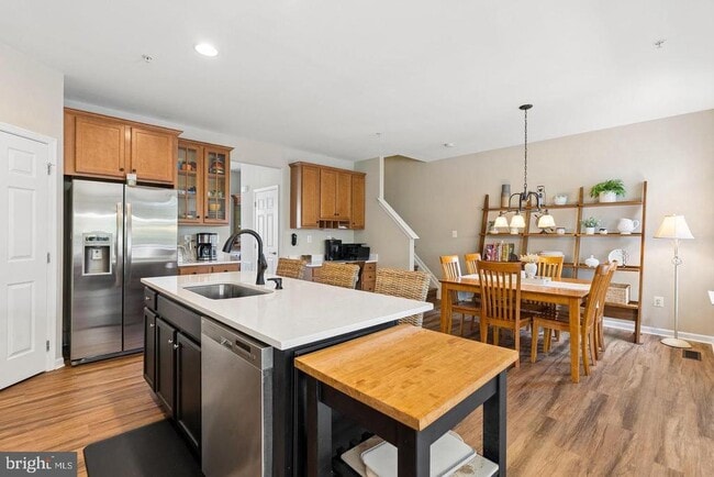 519 Lothian Way