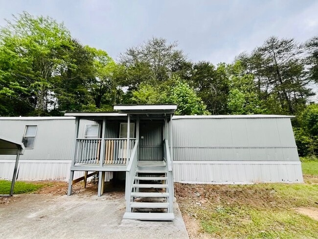 Photo - 3200 South Dug Gap Road