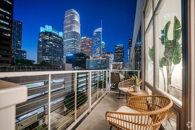 Building Photo - Don't miss out on your chance to Live at t... Rental