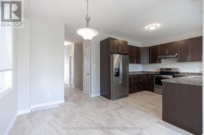 Photo - 1733 O'Hanlan Cross