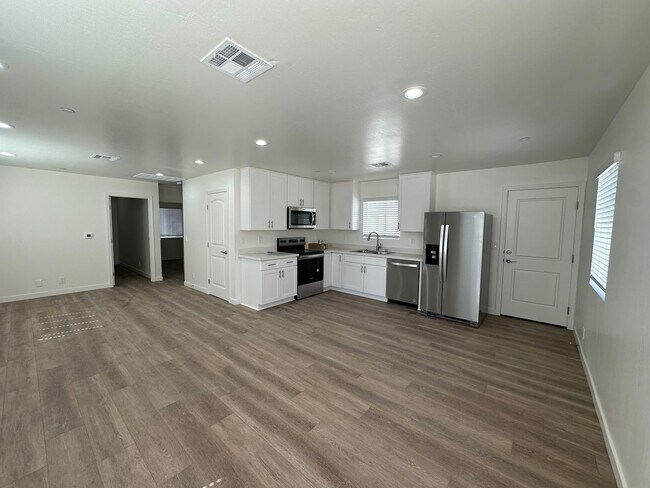 Photo - 916 W Perdew Ave Unit 916 W Perdew Ave - Apt B