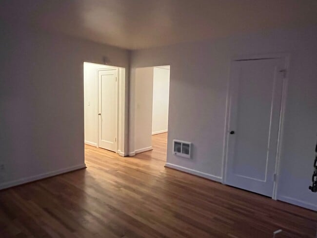 Photo - Stunning 2 Bed, 1 Bath Vintage Charmer! Unit 03