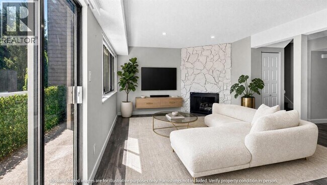 7330 Coronado Dr