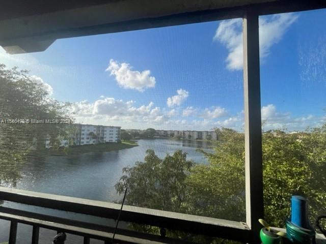 Photo - 8775 Park Blvd