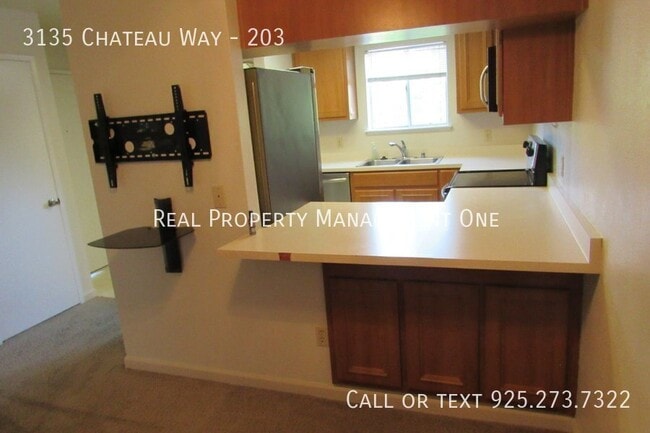 Photo - 3135 Chateau Way