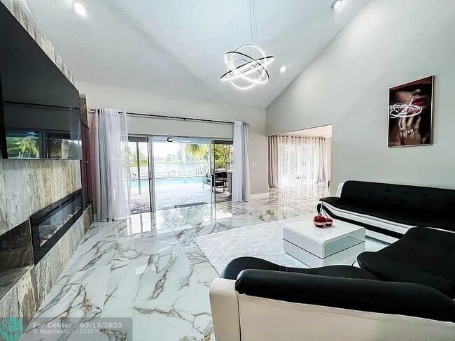Photo - 2060 Amesbury Cir House