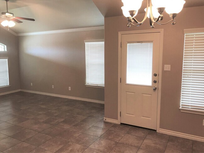 Photo - Beautiful 3bed/2bath Duplex near Clear Creek to Fort Hood!