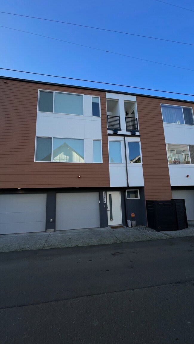 Photo - 9042 18th Ave SW