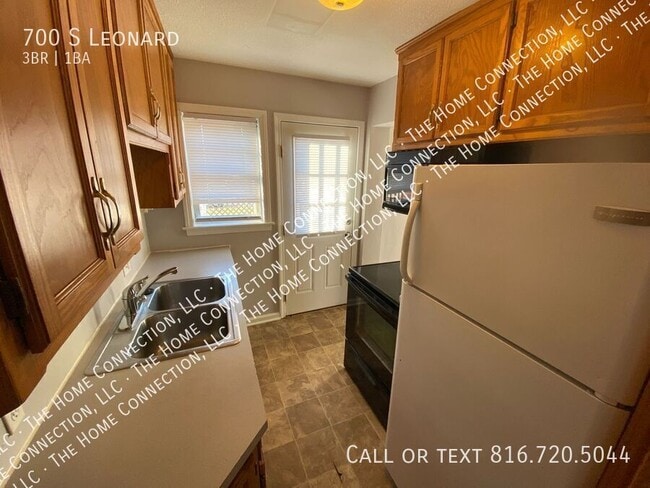 Photo - 700 S Leonard-