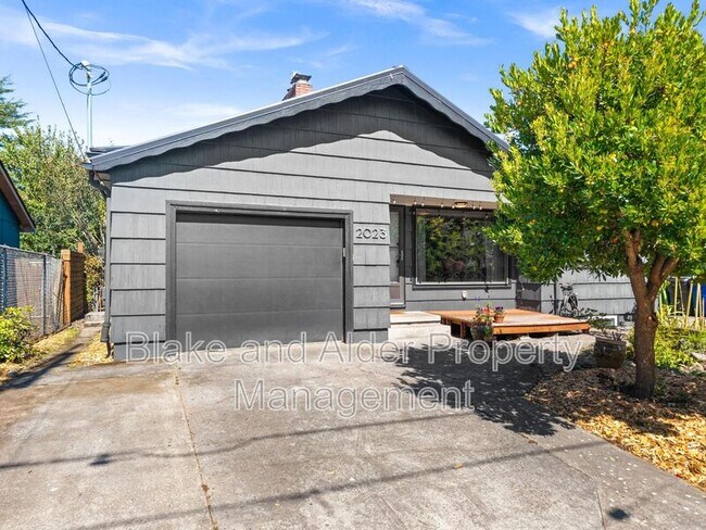 Photo - 2023 NE Liberty St