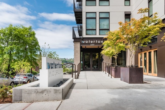 Photo - 2201 Eastlake Ave E