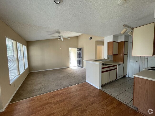 Building Photo - METRO WEST 2 BEDROOM 2 BATH CONDO FOR RENT...