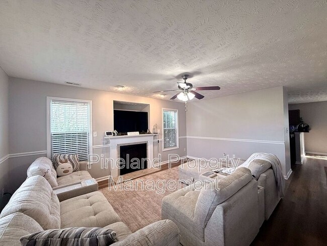 Photo - 153 Abbey Lane